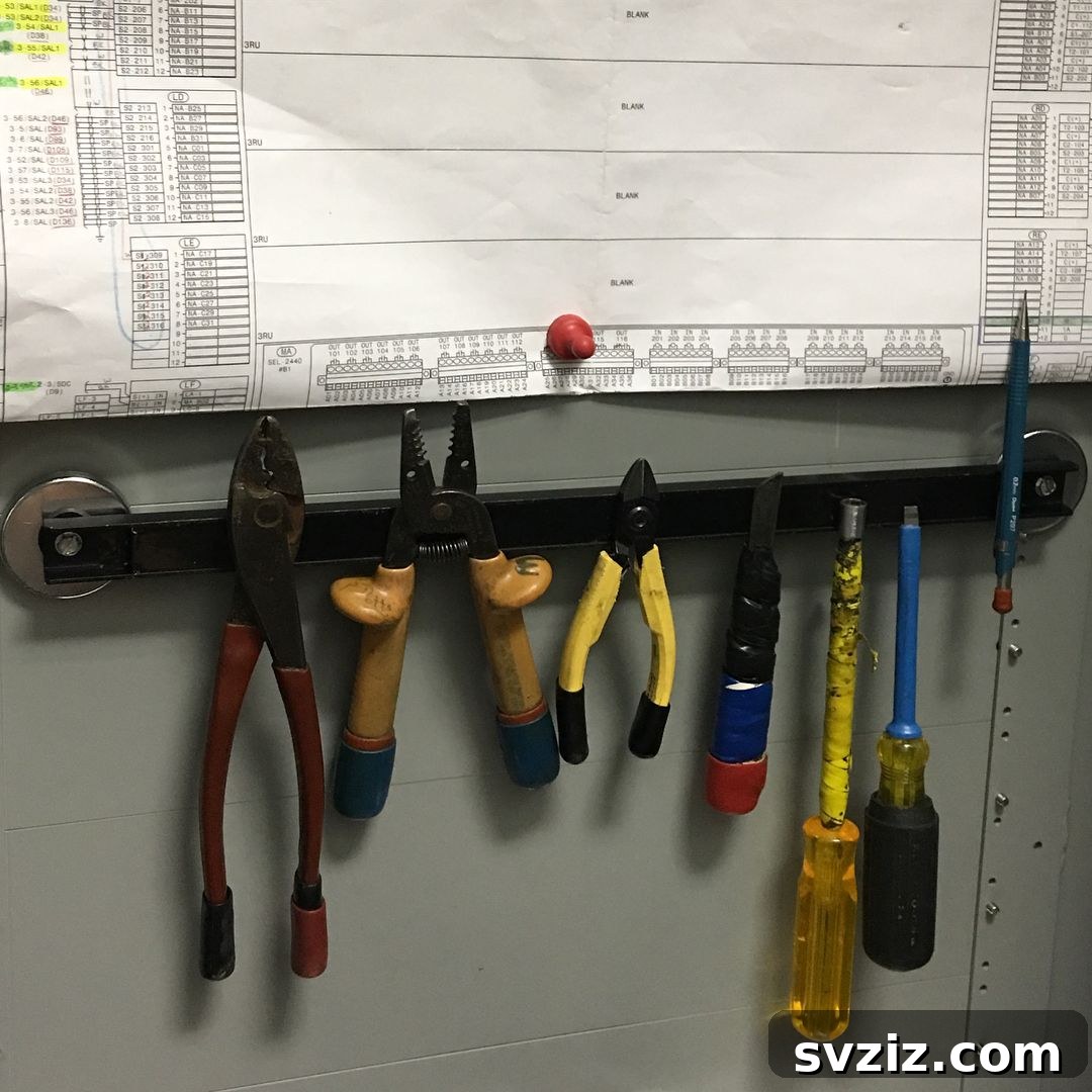 21 Ingenious Magnetic Storage Tips 4 2. Tool Storage