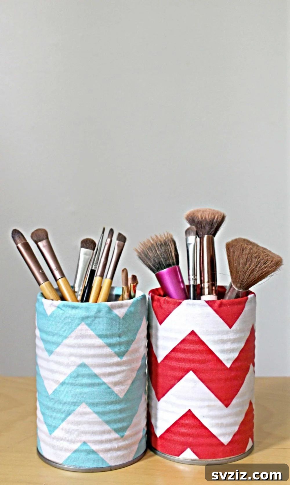 21 Brilliant Dollar Store Makeup Organization Hacks 21 Tin Cans Makeup Holder