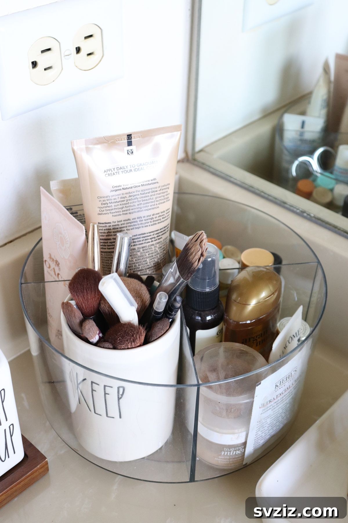 21 Brilliant Dollar Store Makeup Organization Hacks 23 Lazy Susan