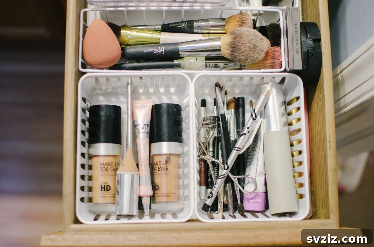 21 Brilliant Dollar Store Makeup Organization Hacks 7 Plastic Trays