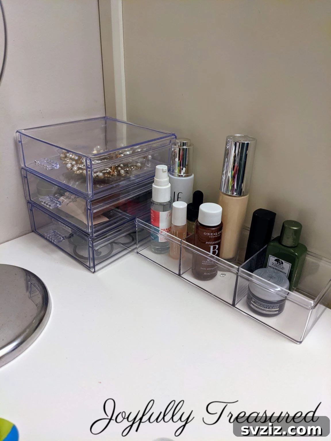 21 Brilliant Dollar Store Makeup Organization Hacks 8 Plastic Organizers