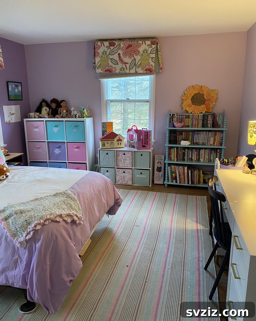 Make Your Small Bedroom Feel Huge: 21 Organizing Hacks 5 Storage Cubbies