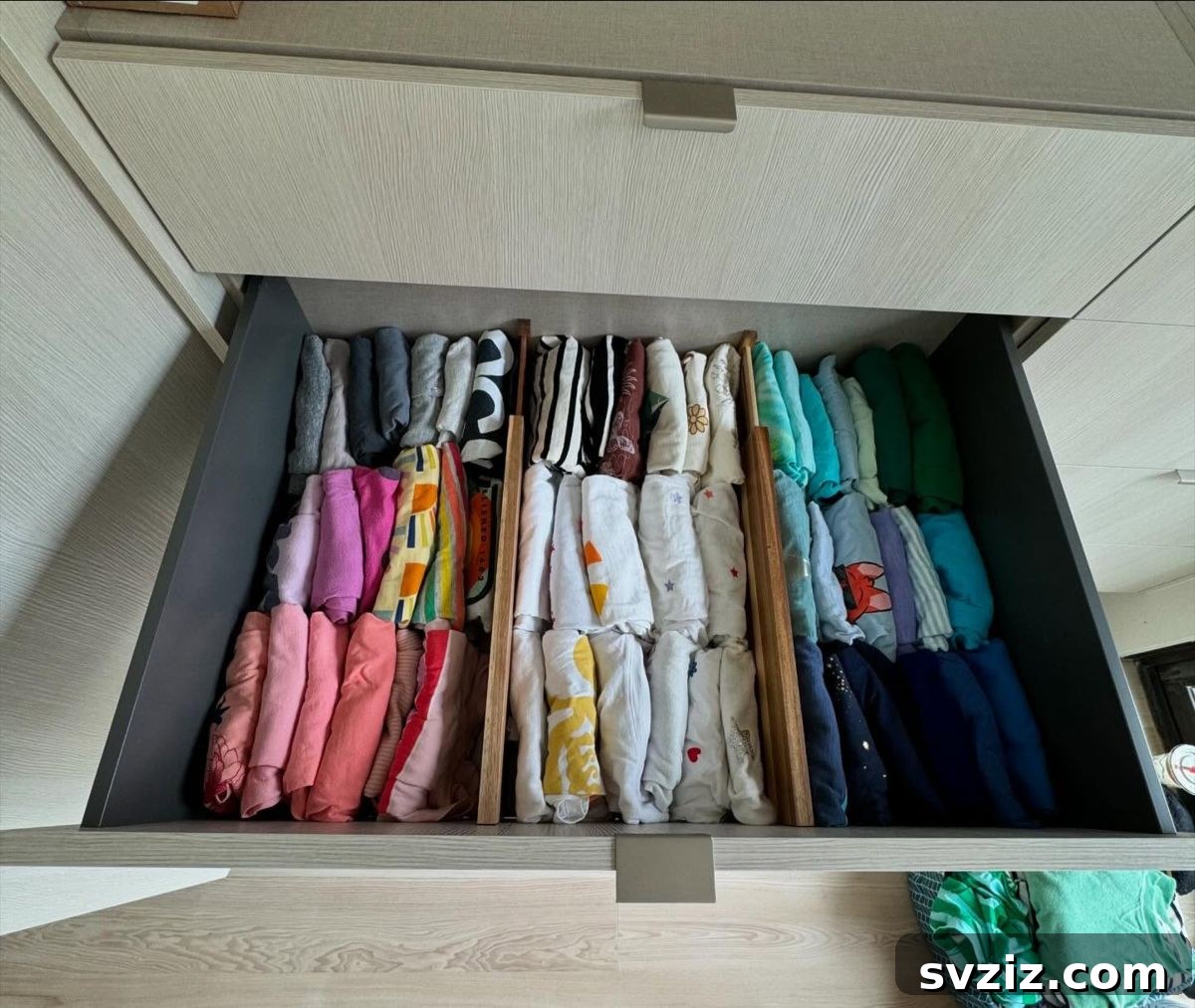 Make Your Small Bedroom Feel Huge: 21 Organizing Hacks 6 Drawer Dividers