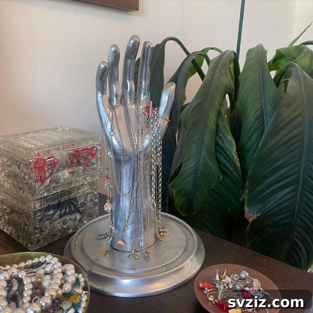 Decorative Hand Piece for rings and bracelets