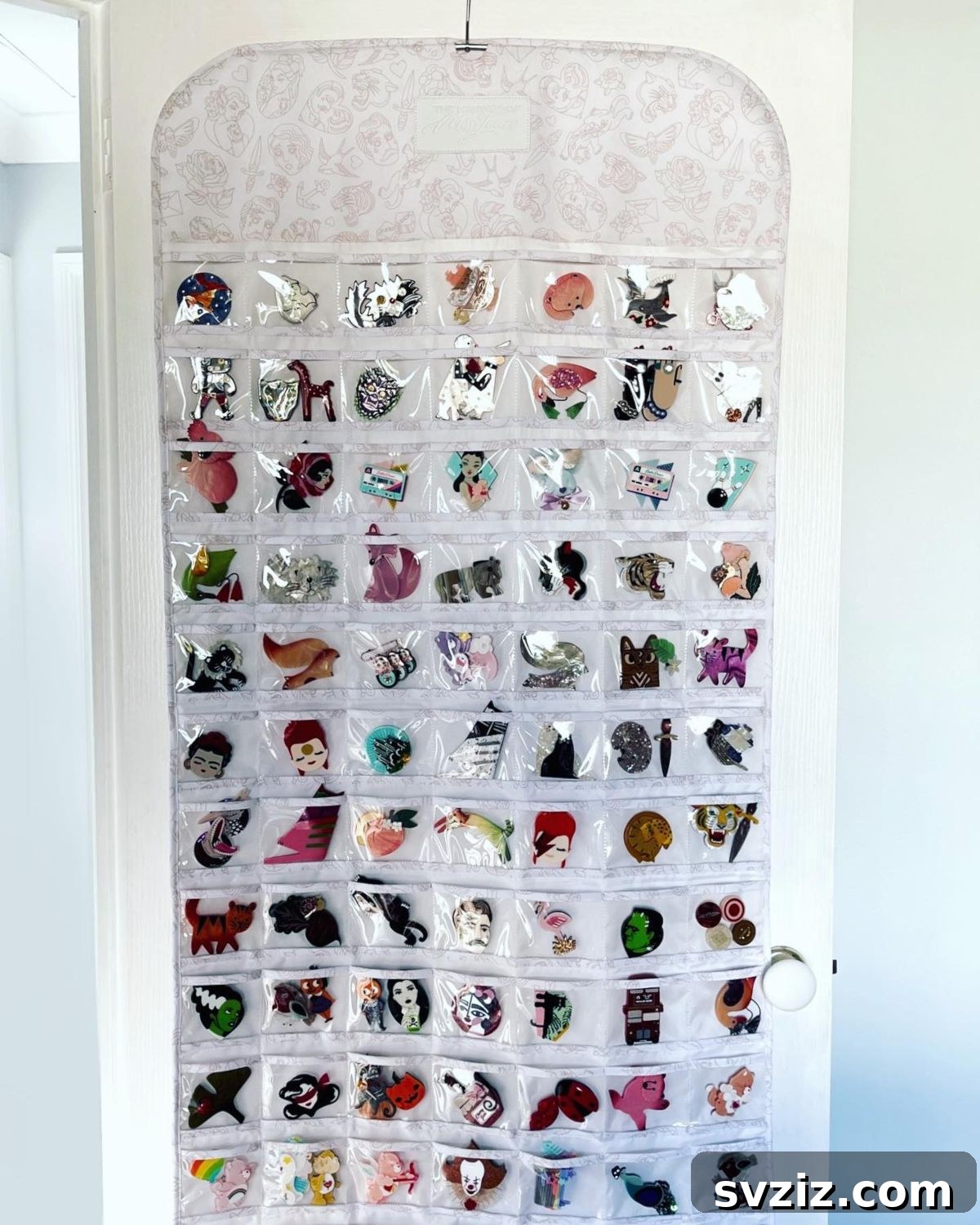 Hanging Pocket Organizer for Brooches and earrings