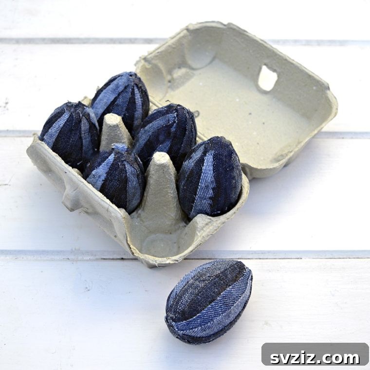 25 Inspiring DIY Easter Egg Decorating Ideas 13 denim easter eggs