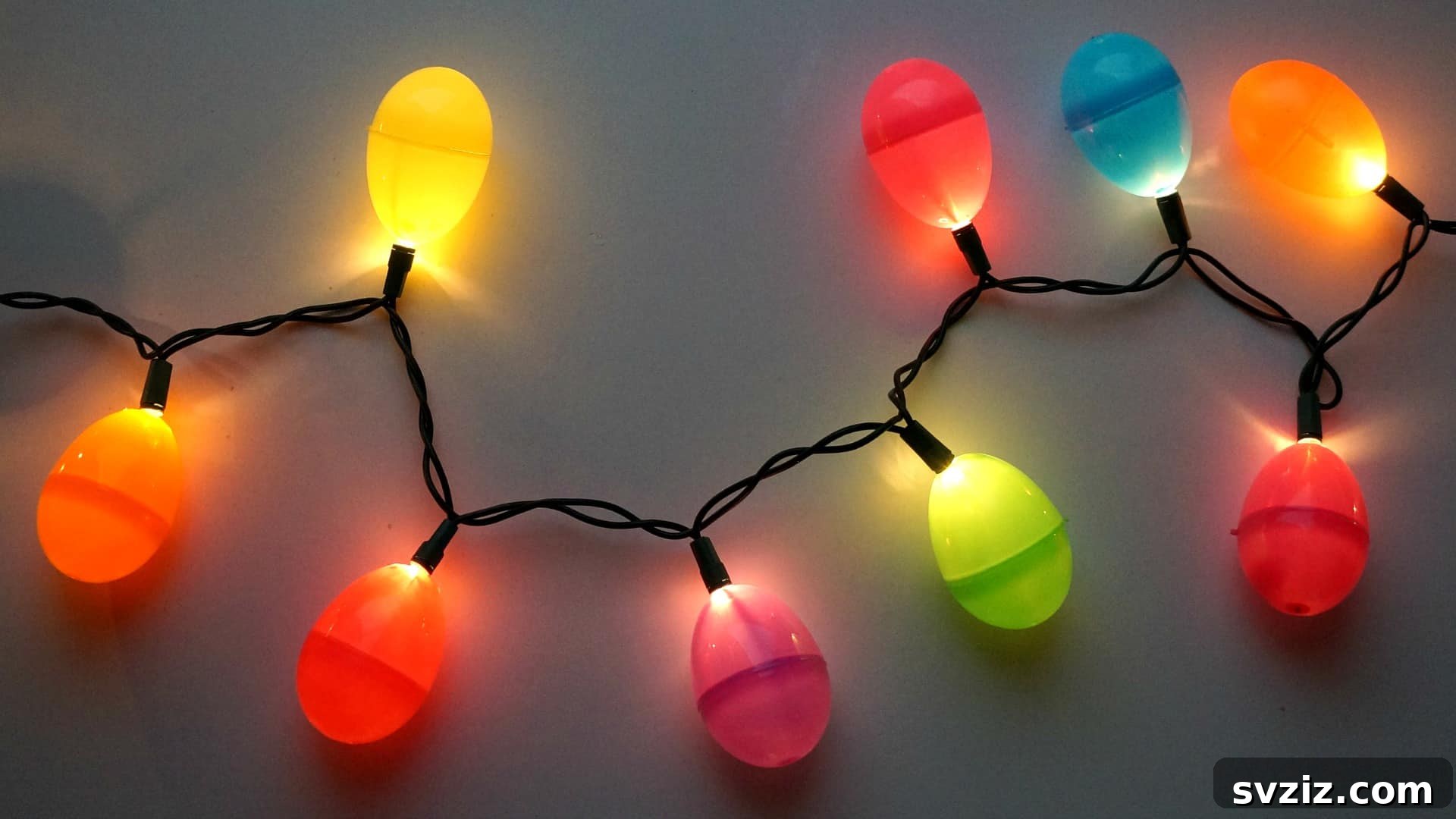 25 Inspiring DIY Easter Egg Decorating Ideas 26 Easter Egg String Lights