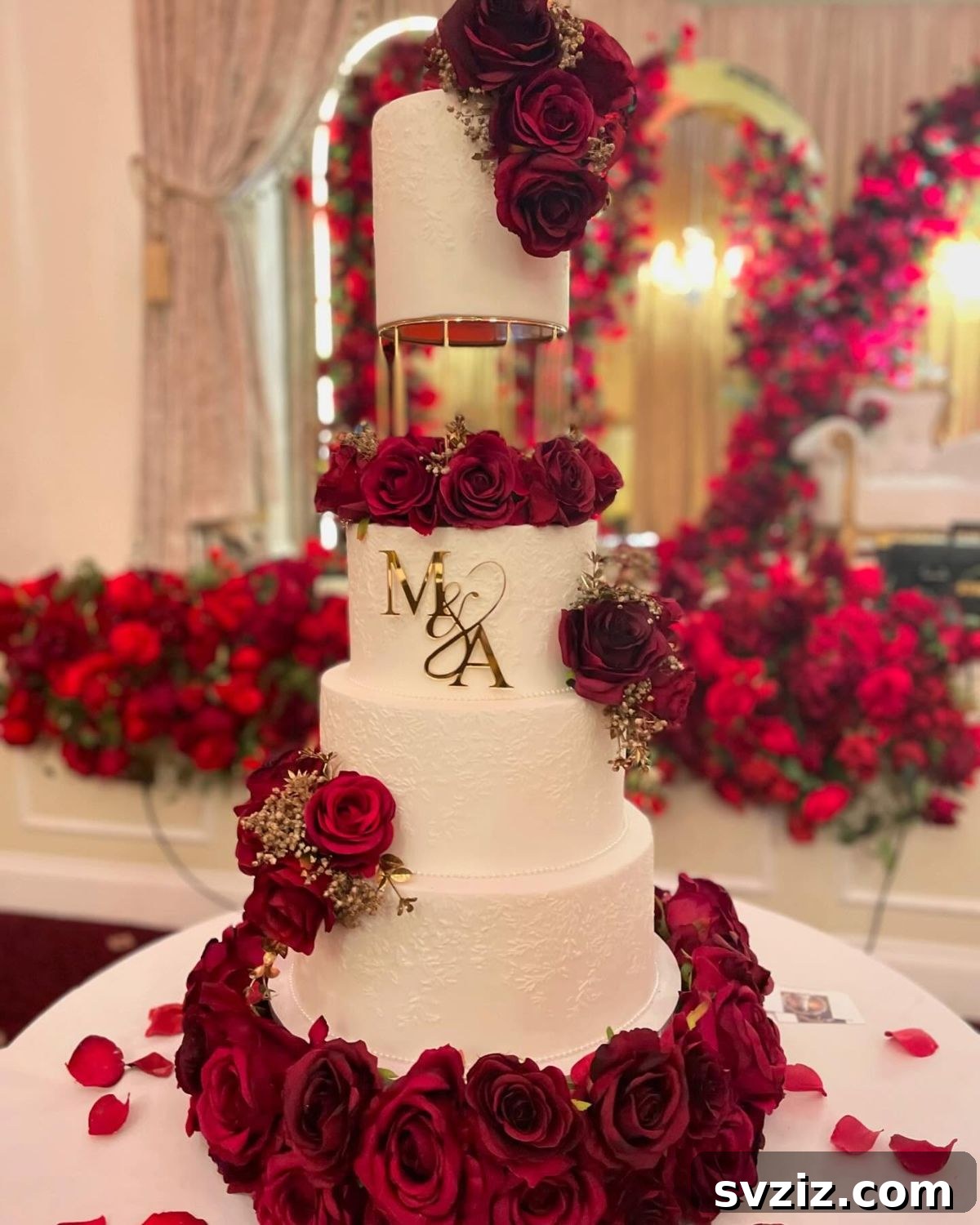 Elegant Wedding Cake Table Designs 11 9. Red Rose Passion