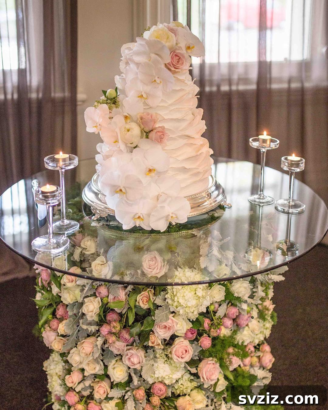 Elegant Wedding Cake Table Designs 18 16. Reflections In Glass