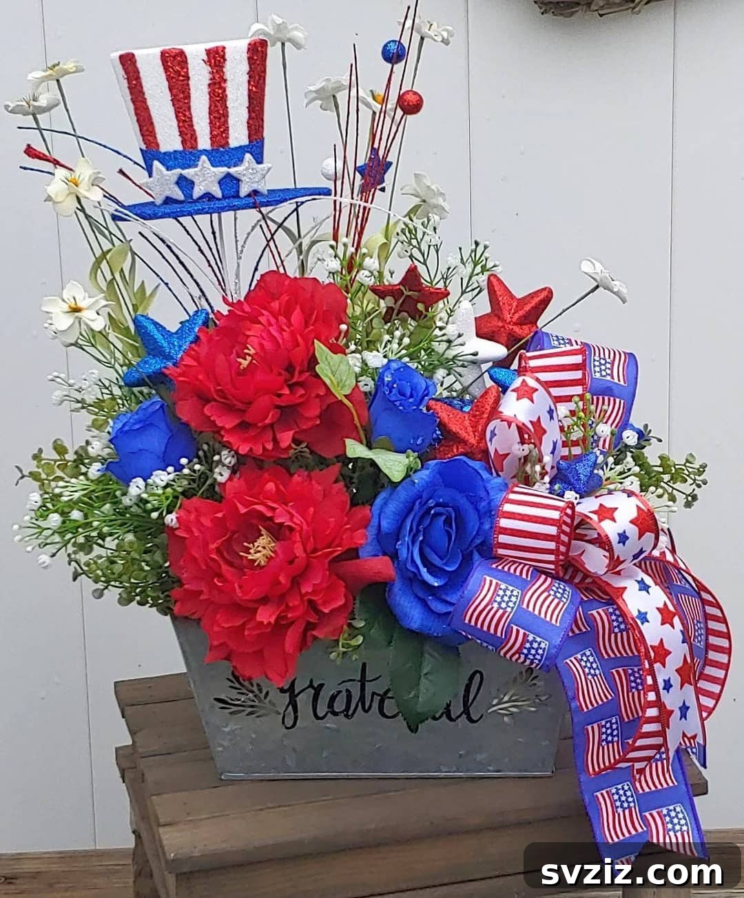 Show Your Spirit: Easy DIY 4th of July Table Decorations 24 Impressive Big, Bold Flowers for 4th of July Entryway Table