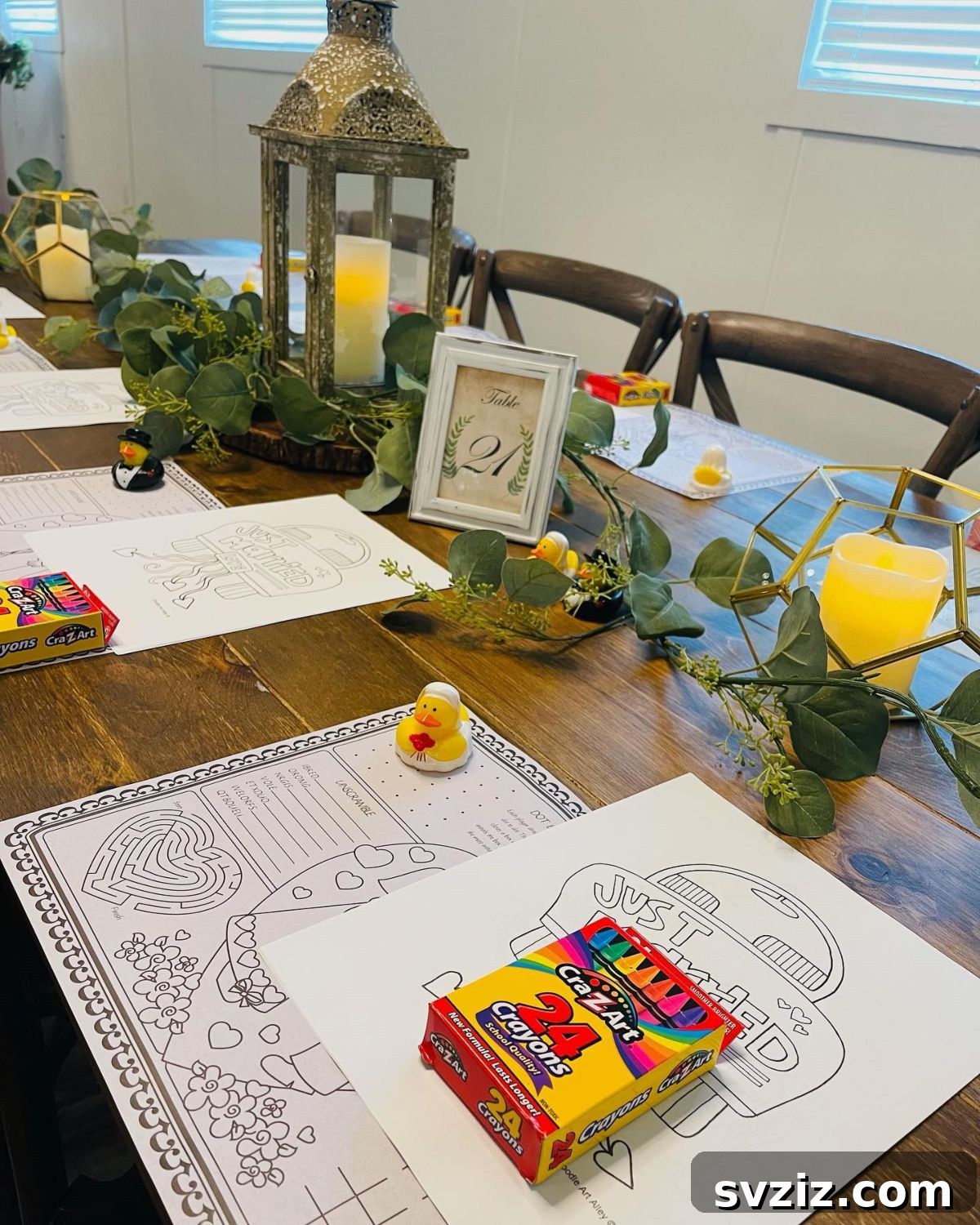 17 Enchanting Wedding Table Concepts for Your Youngest Attendees 9 7. “Just Married,” Coloring