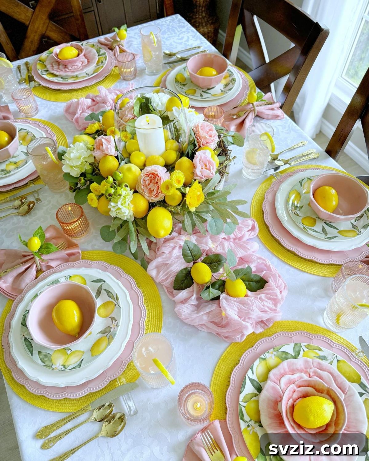 23 Effortless DIY Summer Dining Table Centerpieces 13 11. Lemon Accents