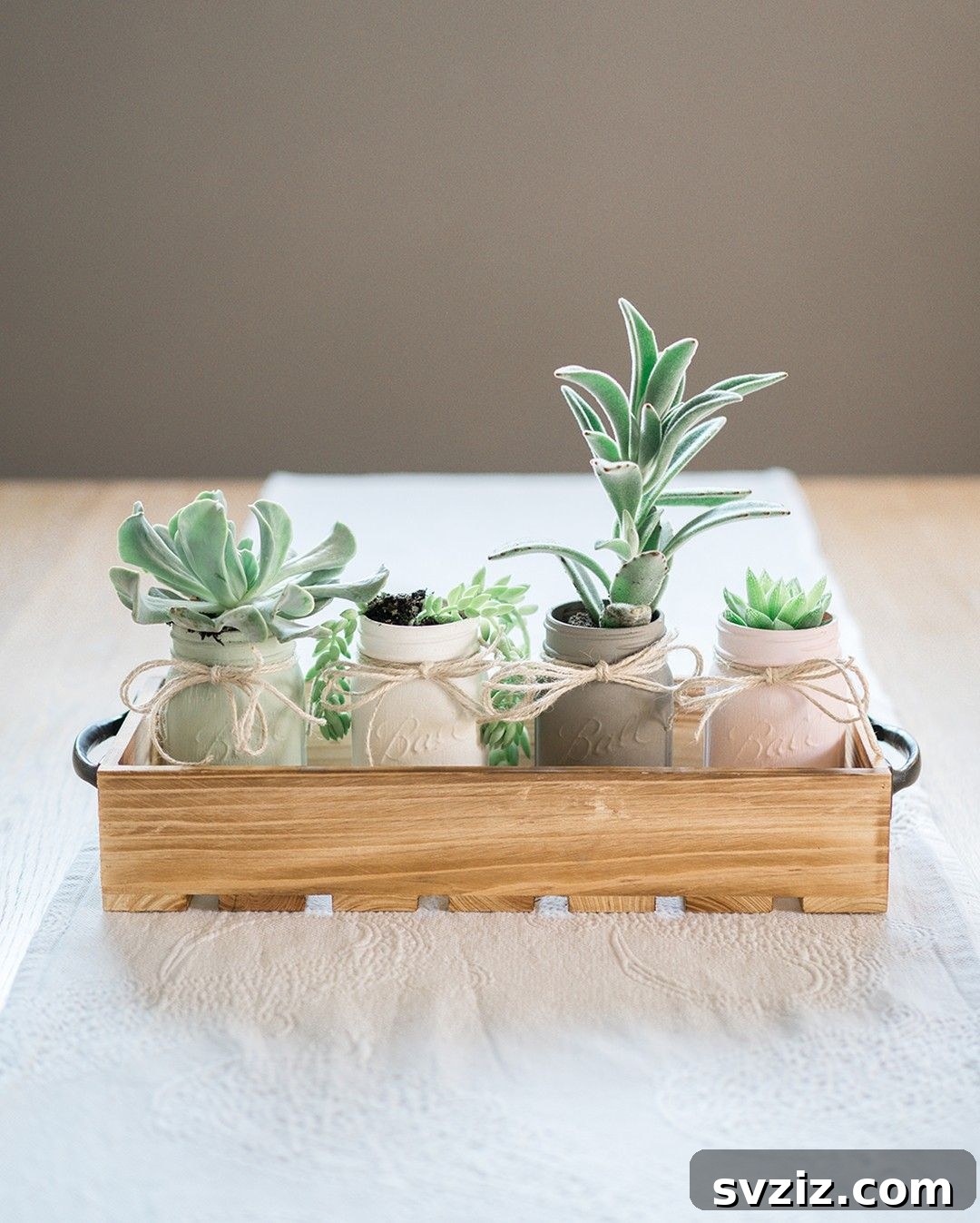 23 Effortless DIY Summer Dining Table Centerpieces 24 22. Delicate and Rustic Succulents