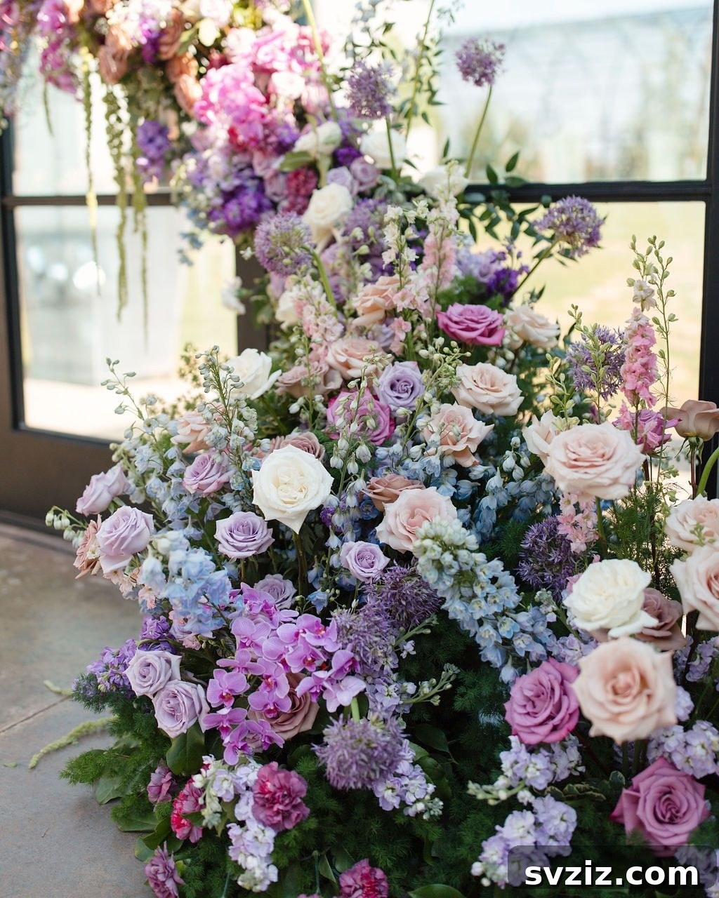 Stunning Summer Wedding Color Palettes 5 Enchanting wedding decor featuring soft pinks, gentle purples, and ethereal white shades