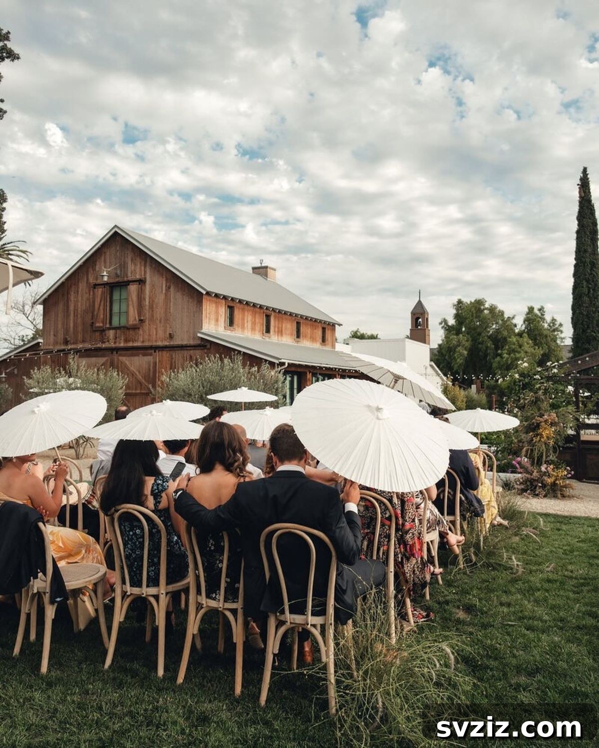 17. A Picture-Perfect Outdoor Ceremony