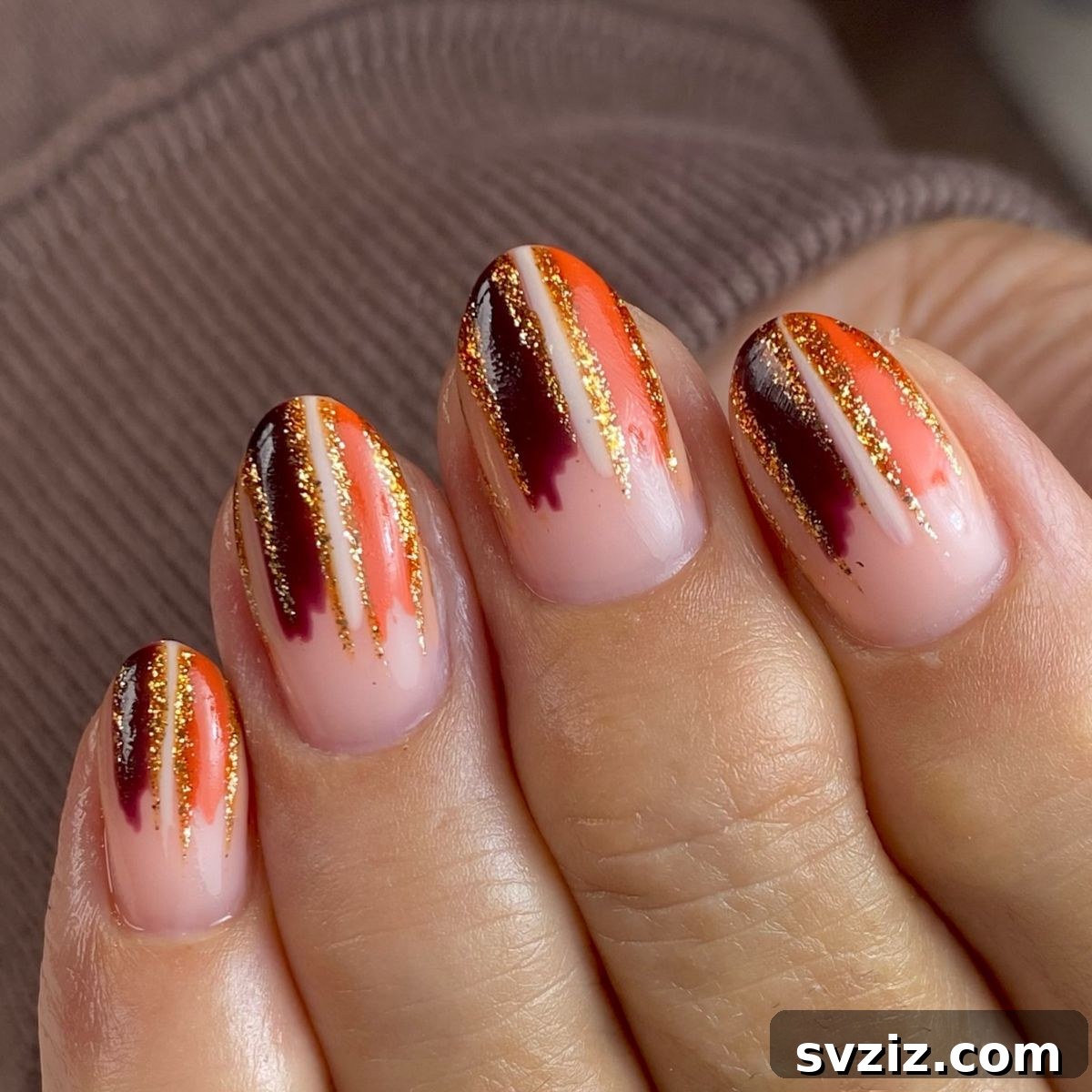 23 Hottest Autumn Nail Trends to Inspire You 3 Glitzy Autumn Nail Design