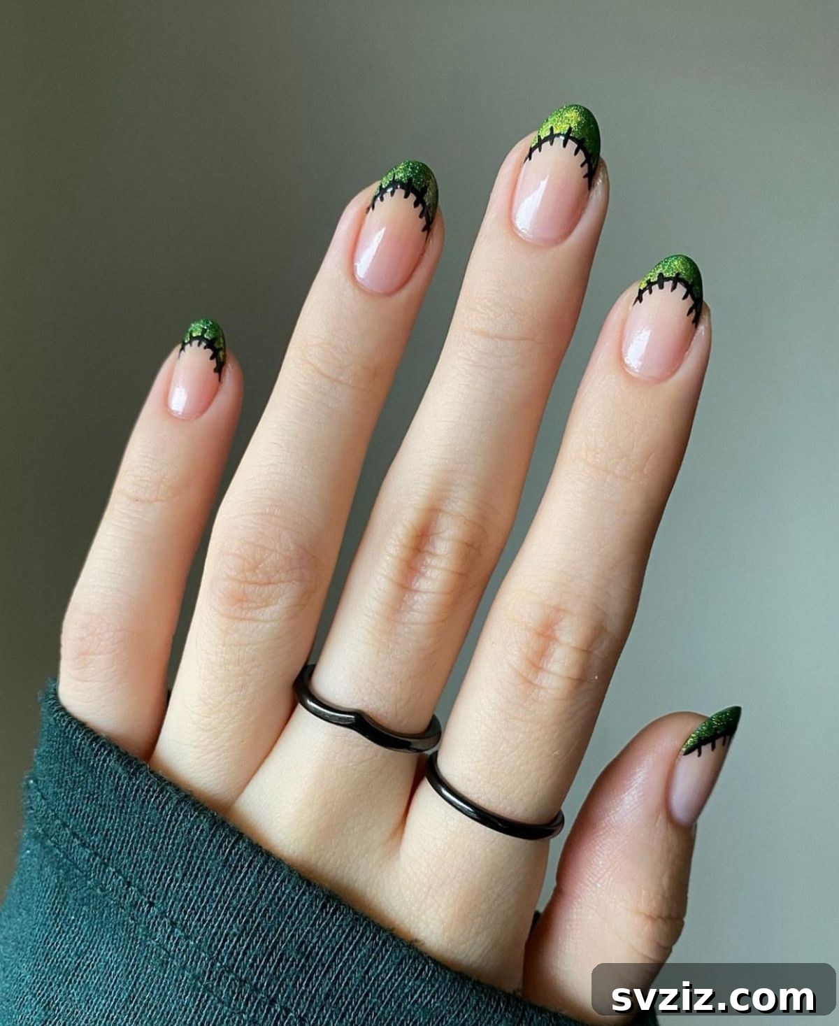 6. Spooky Black and Green Tips