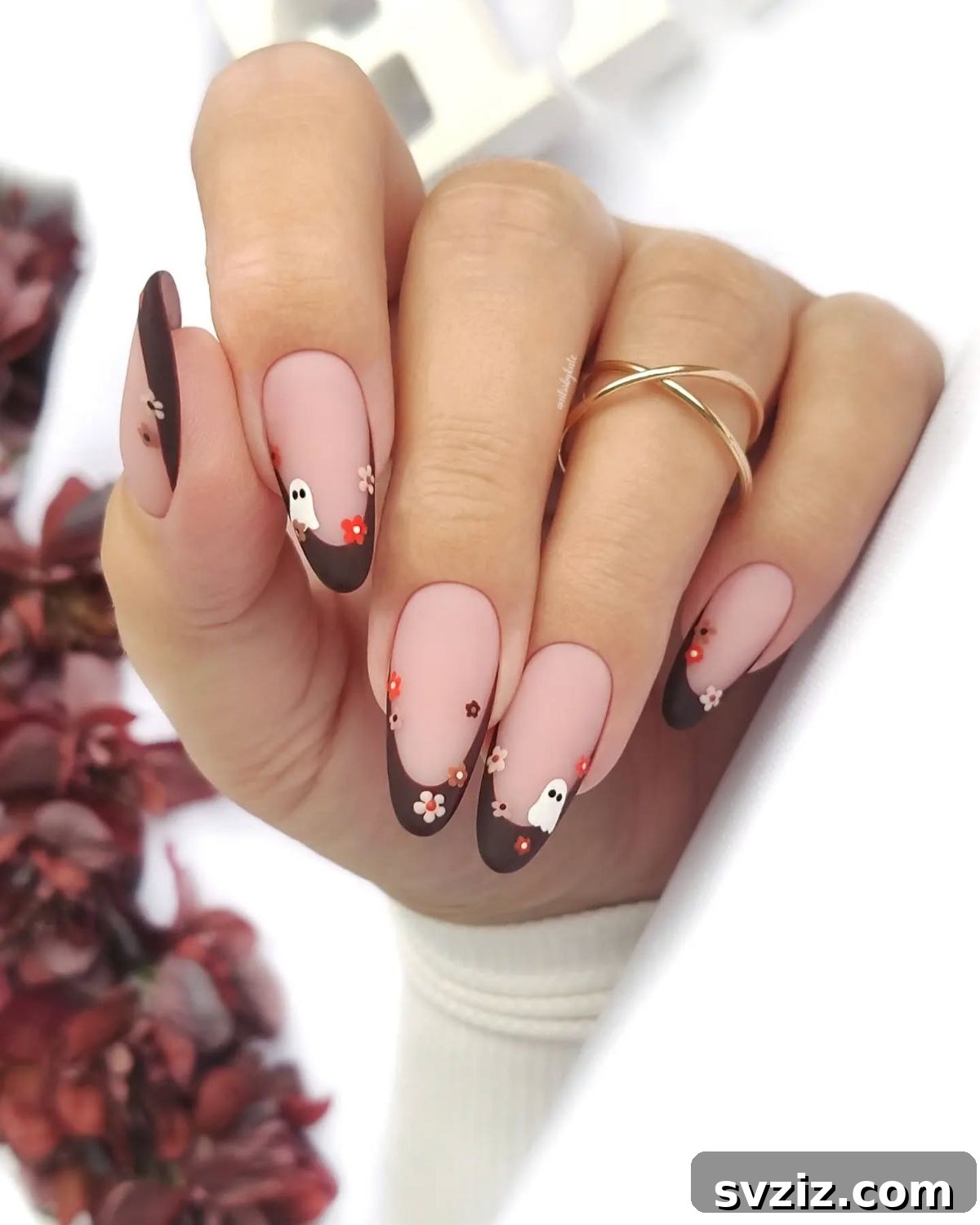 19. Halloween French Tips