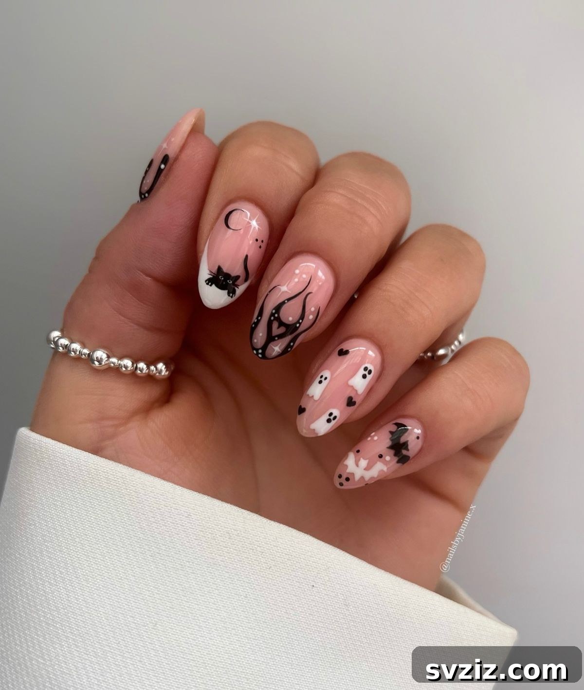 2. Monochrome Manicure