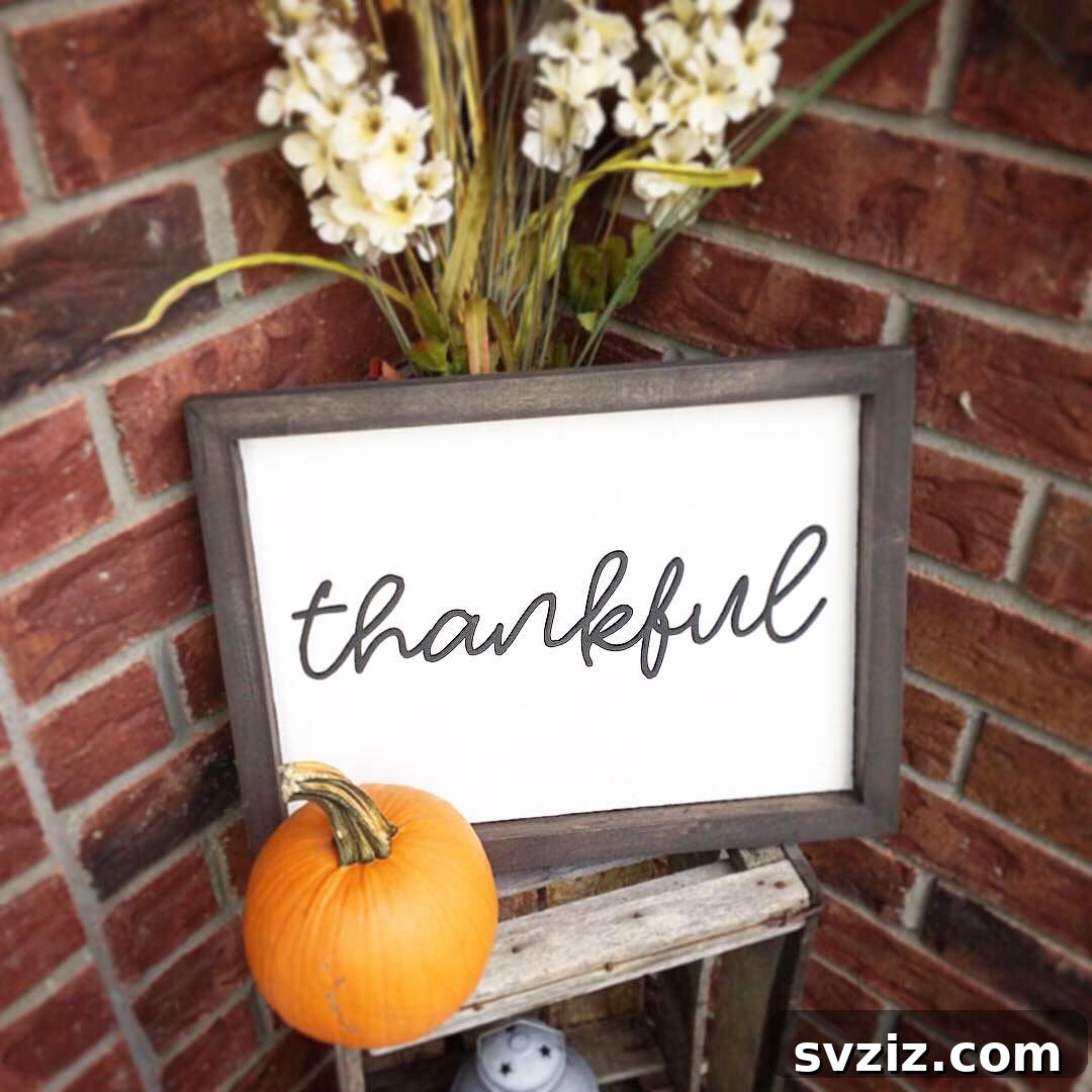 21 Gorgeous Thanksgiving Entryway Designs 18 16. Wood Thankful Sign