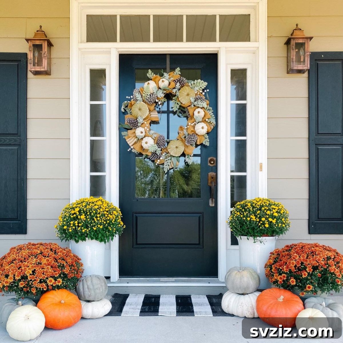 21 Gorgeous Thanksgiving Entryway Designs 3 1. Pumpkin Wreath