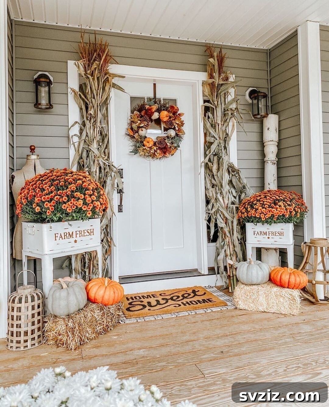 21 Gorgeous Thanksgiving Entryway Designs 4 2. All About Orange