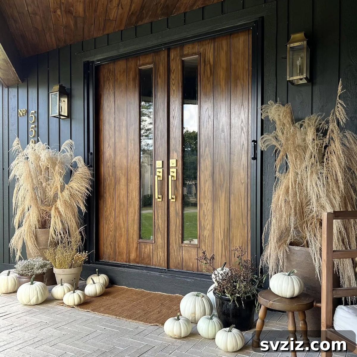 21 Gorgeous Thanksgiving Entryway Designs 5 3. Eye-Catching and Elegant