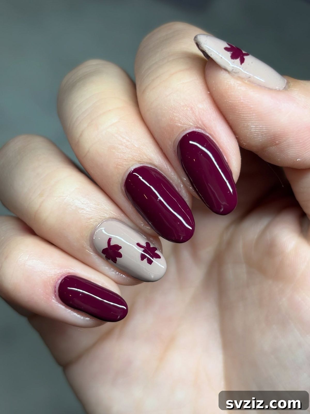 13. Minimalist Autumn Leaf Nails