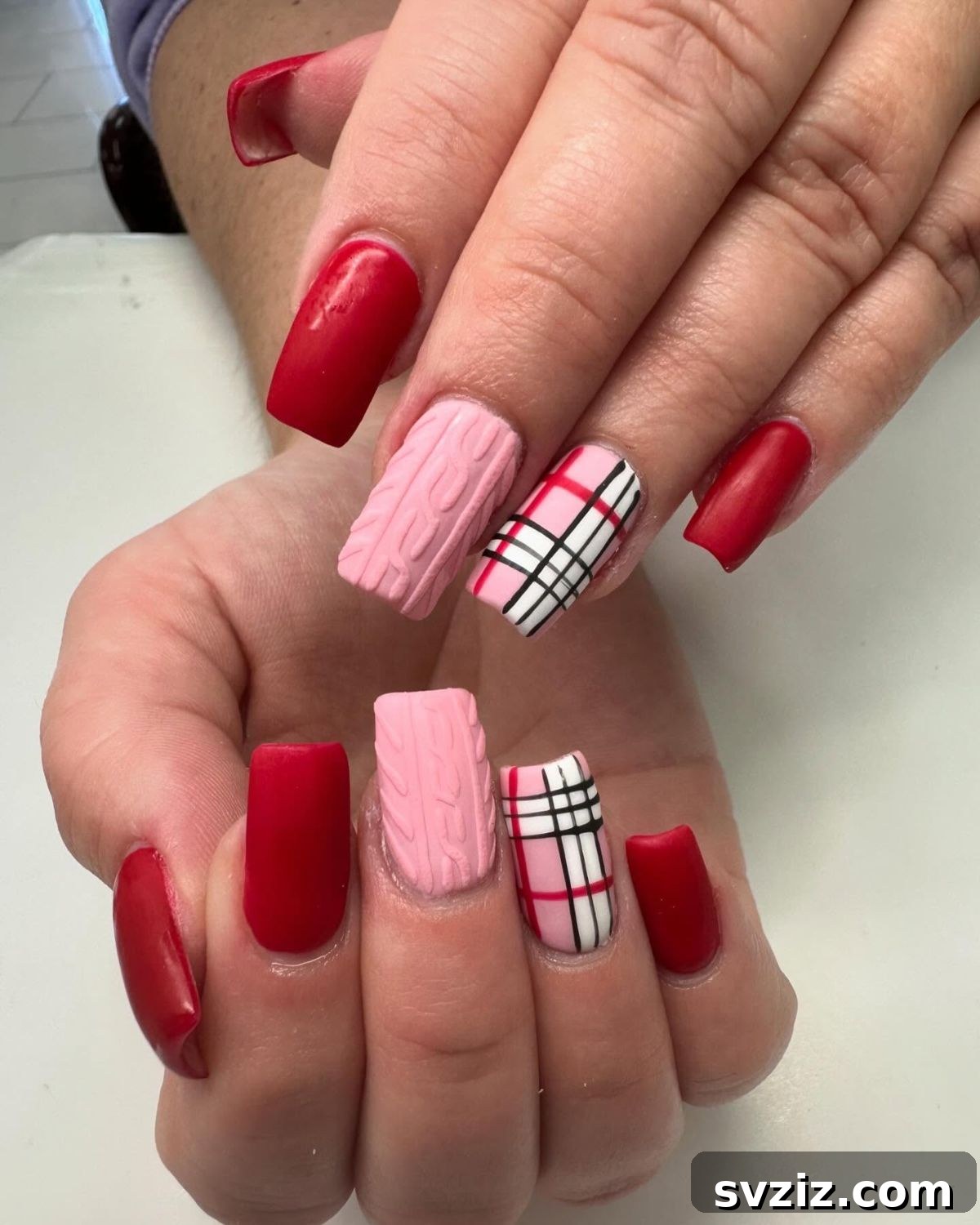 14. Fall Plaid Pink and Red Nails