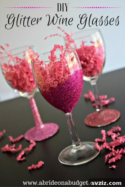 DIY Glitter Wine Glass for festive occasions