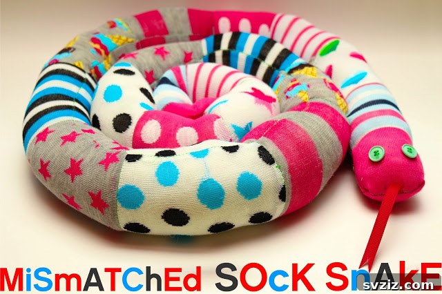 20 Adorable Sock Creations Made Easy 19 Easy DIY Long Sock Snake Plushie