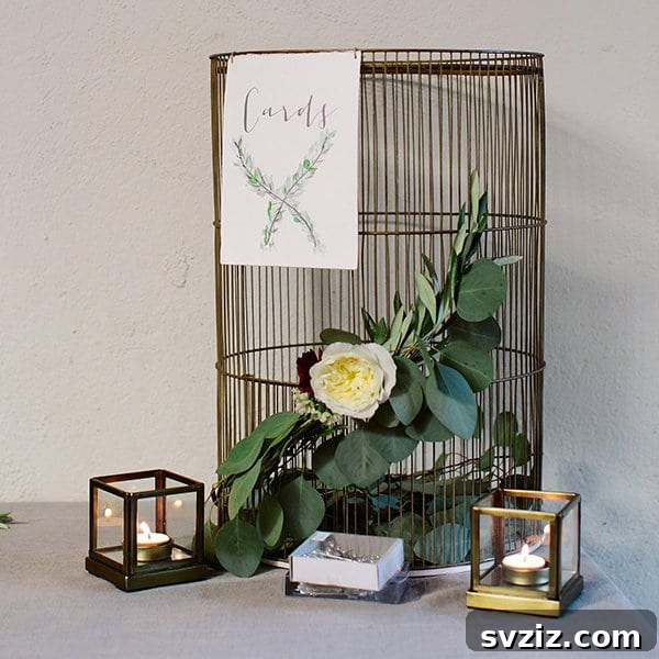 Decorative birdcage for wedding cards