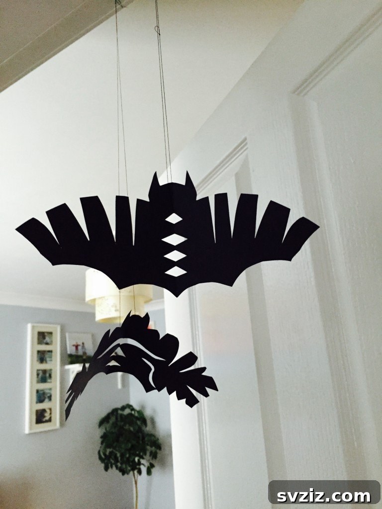 Ghoulishly Good Halloween Paper Creations 3 Hanging Paper Bats