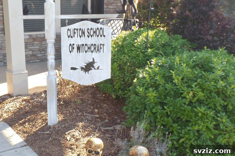 20 Spooktacular Halloween Decorating Ideas 20 DIY Freestanding Halloween House Sign for Yard Decor