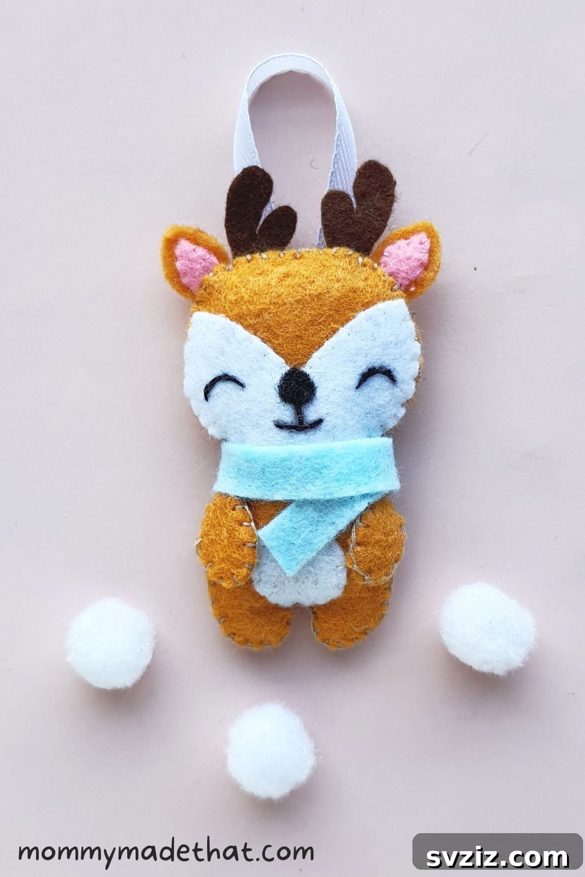 20 Effortless Christmas Projects for Adults 6 Cute Felt Reindeer with Printable Pattern for Christmas crafting