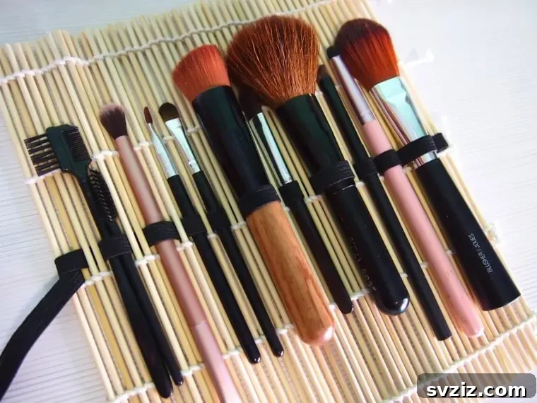 Sushi Mat Makeup Brush Holder
