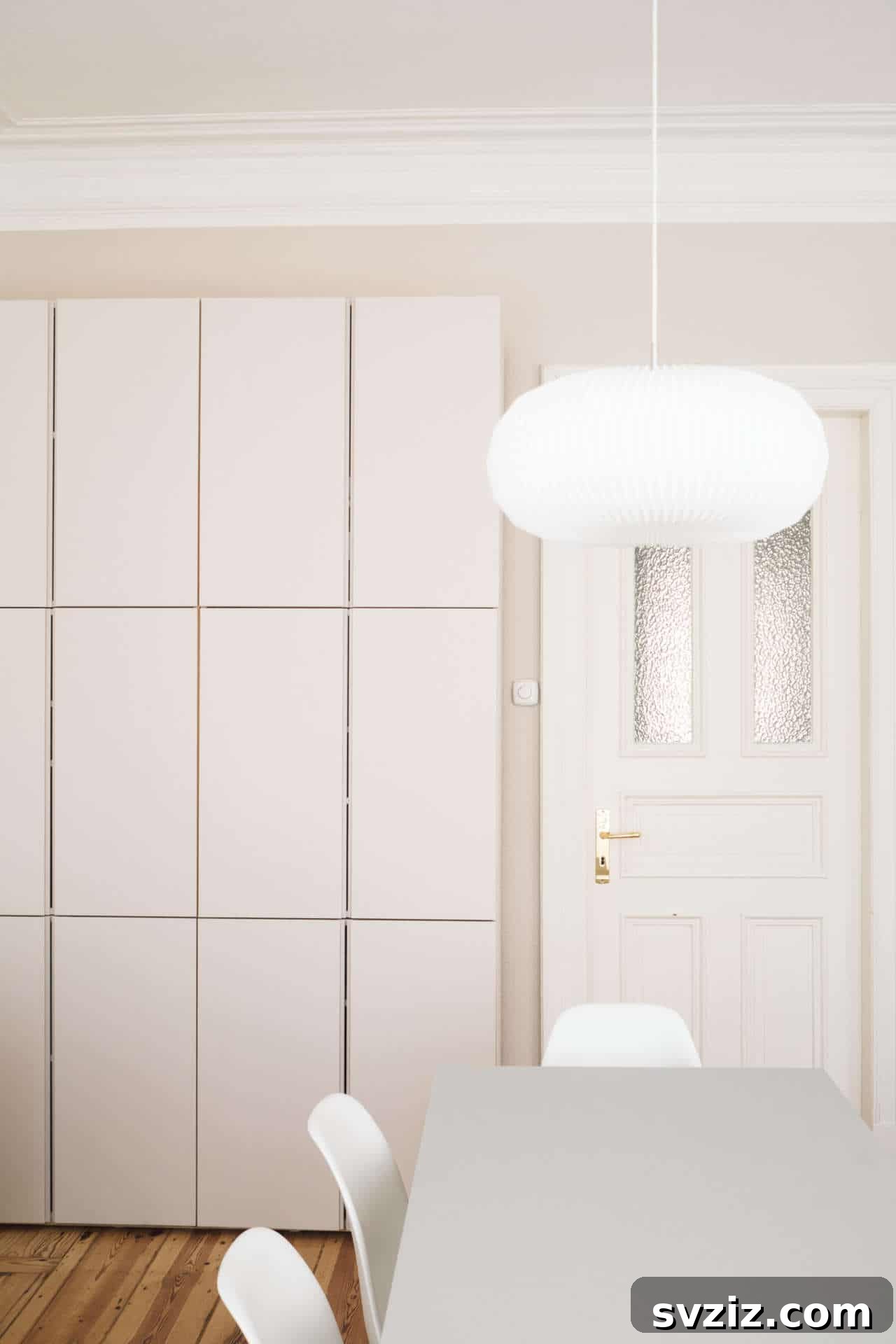 Wall-to-ceiling IVAR storage block