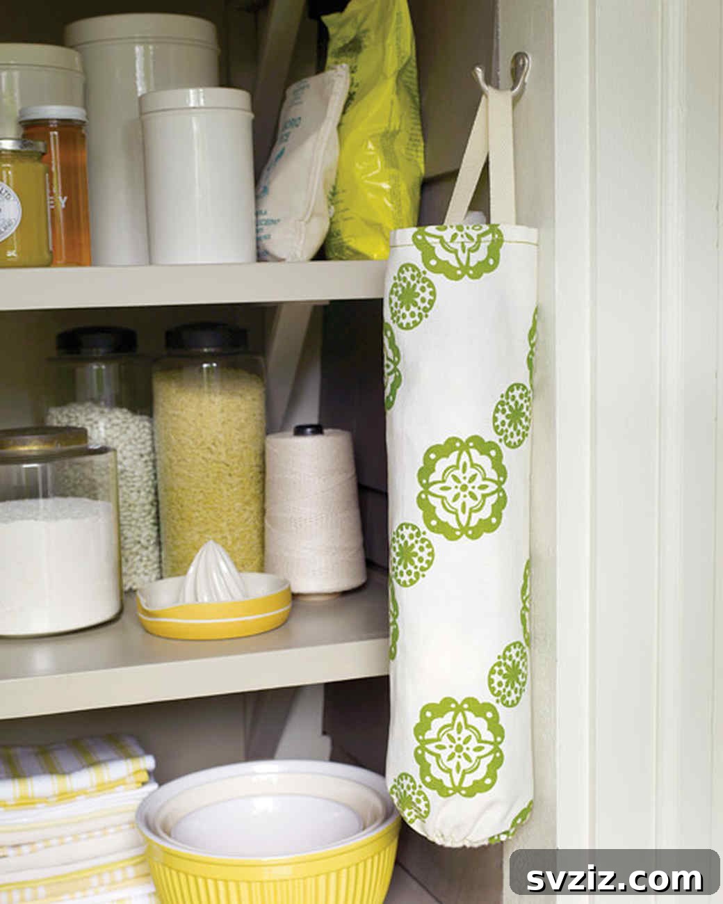 Stitch Away the Clutter: 15 Sewing Projects for Organization 17 DIY Plastic Bag Organizer