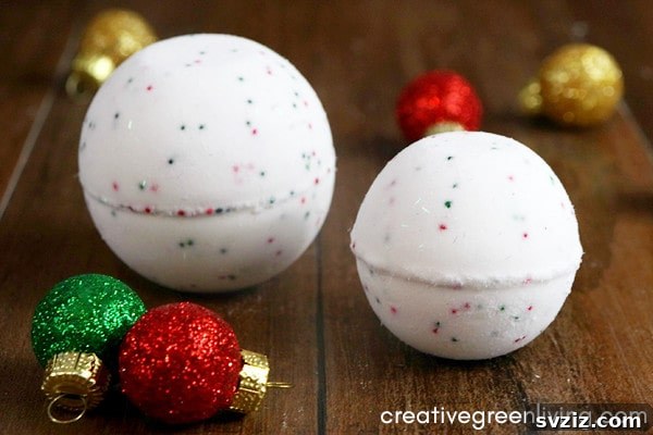 Crafty Christmas: 20 Handmade Gifts for Your Nearest and Dearest 4 Homemade Christmas Cake Mix Bath Bomb