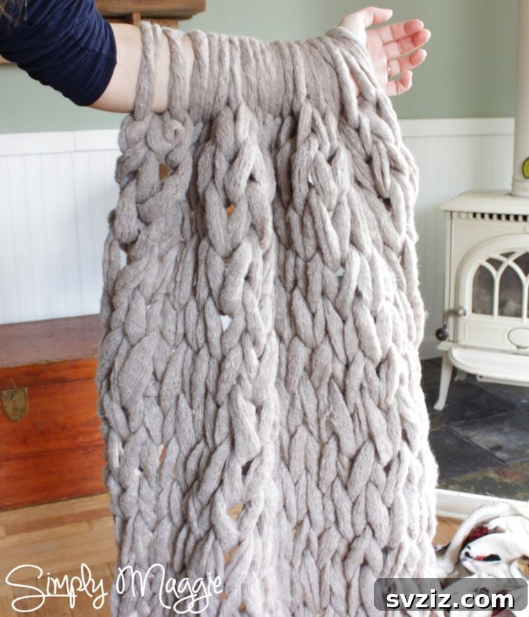 Crafty Christmas: 20 Handmade Gifts for Your Nearest and Dearest 7 Homemade Chunky Arm-Knit Blanket