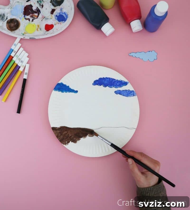 painting ground on paper plate for flower craft