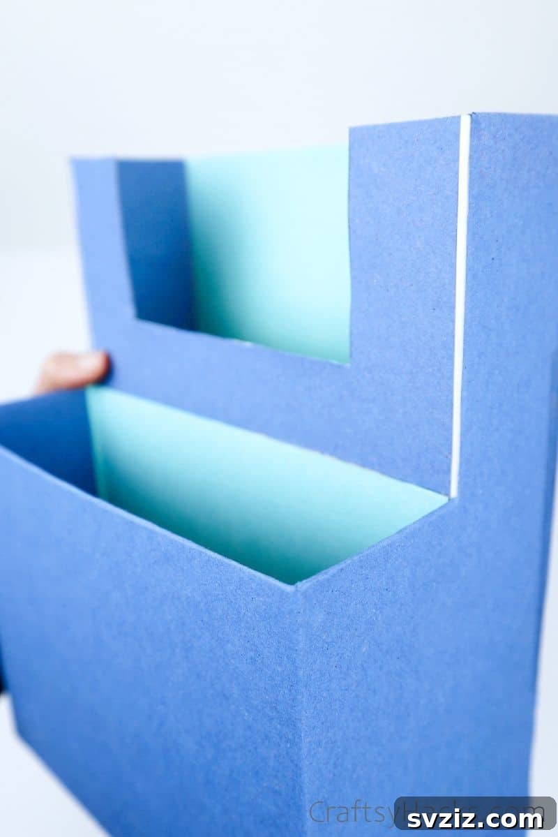 close up of completed organizer