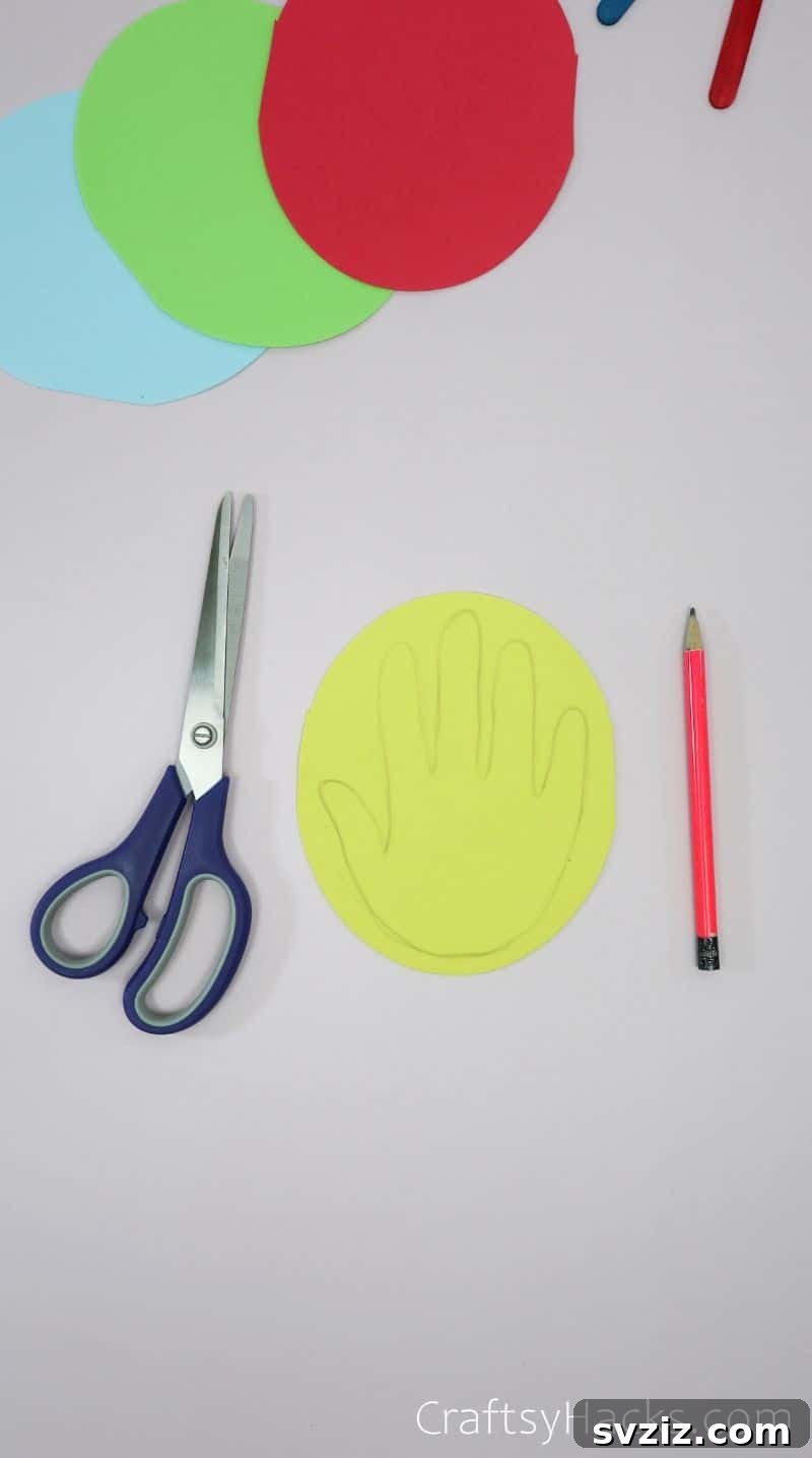 tracing handprint on paper
