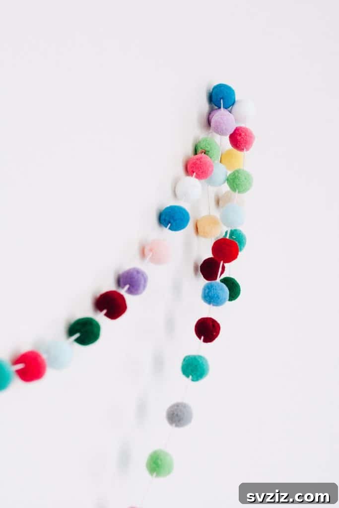 Gorgeous Pom-Pom Garland