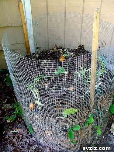 37 Brilliant Beginner-Friendly Compost Bin Builds 11 Compost Bin For Kitchen Scraps